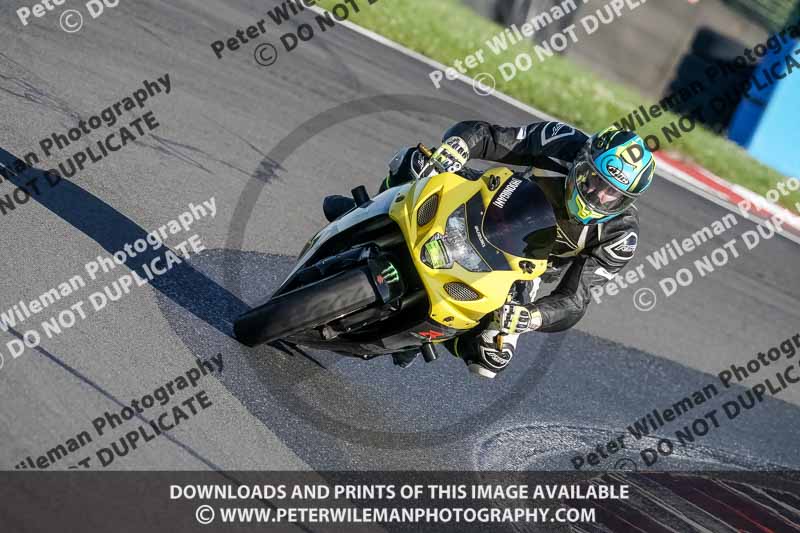 donington no limits trackday;donington park photographs;donington trackday photographs;no limits trackdays;peter wileman photography;trackday digital images;trackday photos